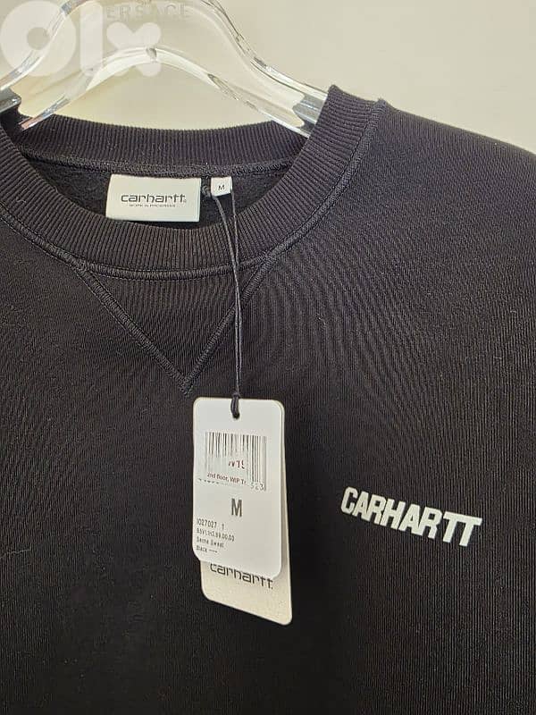 Carharatt sweater size Medium 1