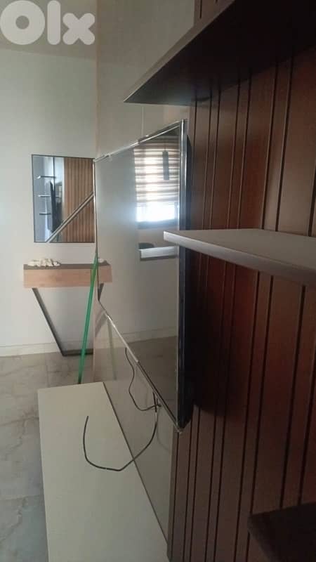 tornado toshiba new 58 inch (not used) 2