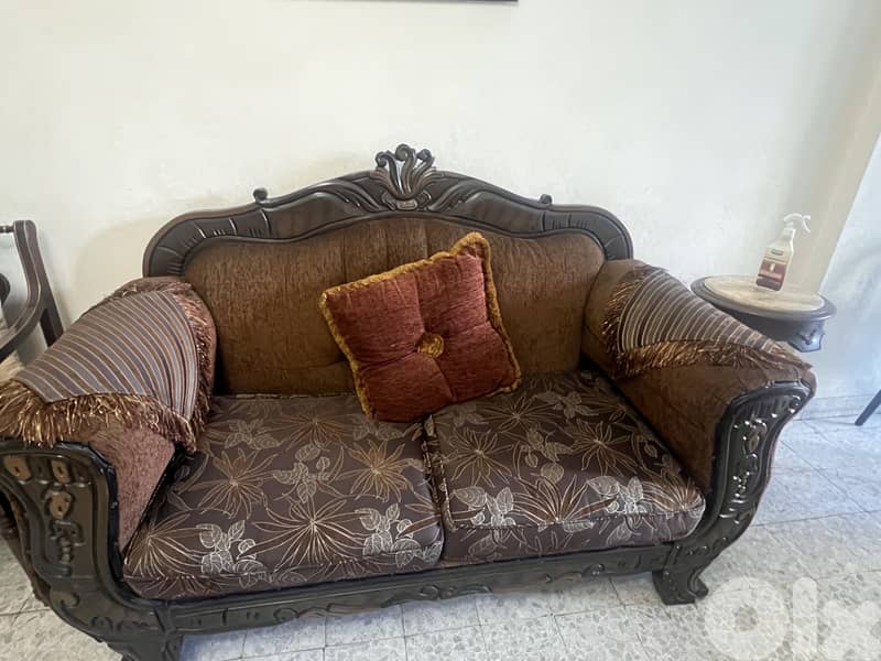 صالون  بحالة جيدة 2