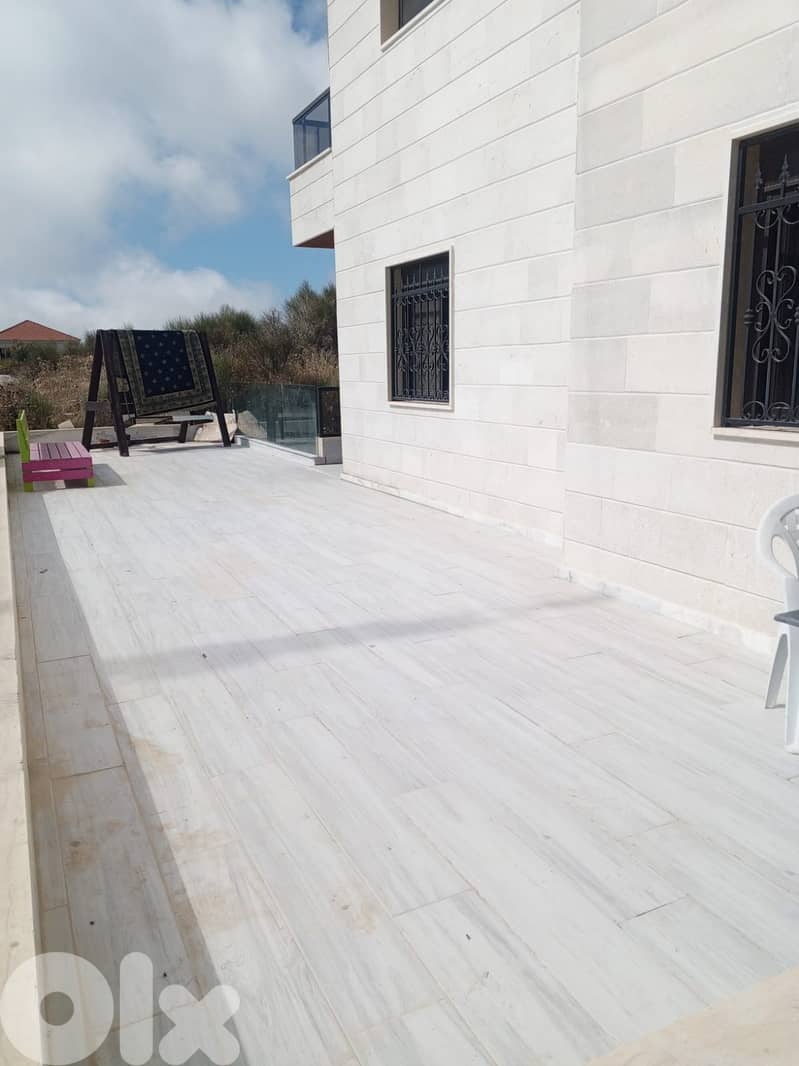 Apartment For Sale In Annaya  - شقة للبيع في عنايا 0