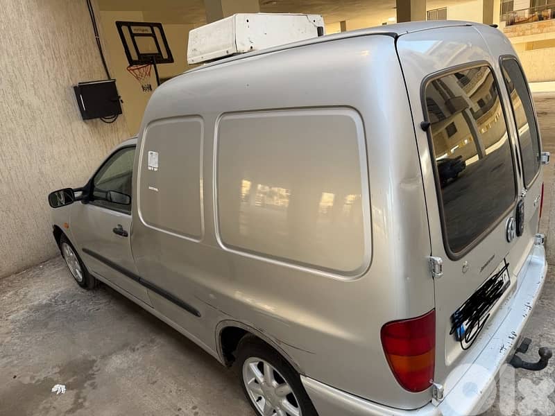 Volkswagen Caddy 2000 0