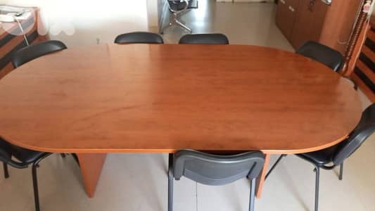 طاولة مستطيلة مع ٥ كراسي 140×250