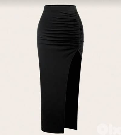 woman skirt / black / M size