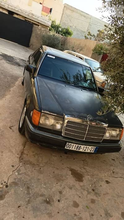 مرسيدس بنز 240/260/280 1992