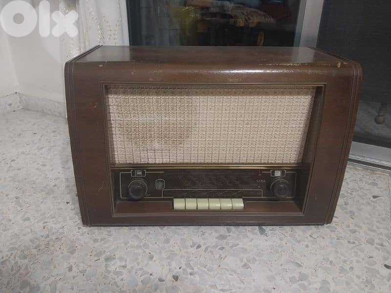 sofa bed ma3 sandou2 + radio vintage 2