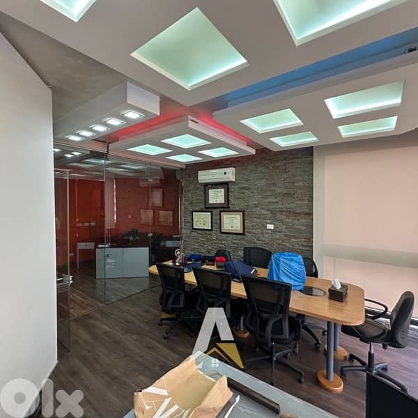 165 SQM Office In A Prime Location With Visitors Parking Spots. 0