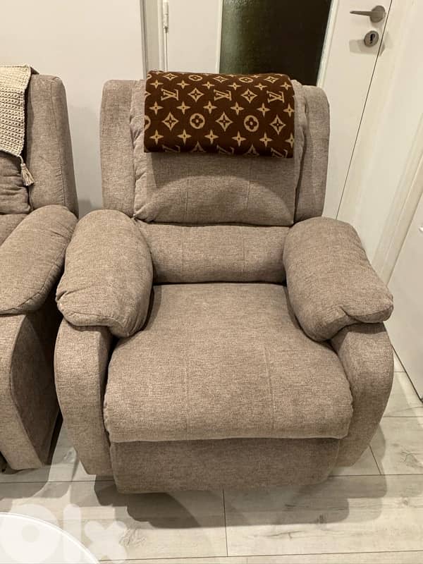 Two Lazy boy recliners 1