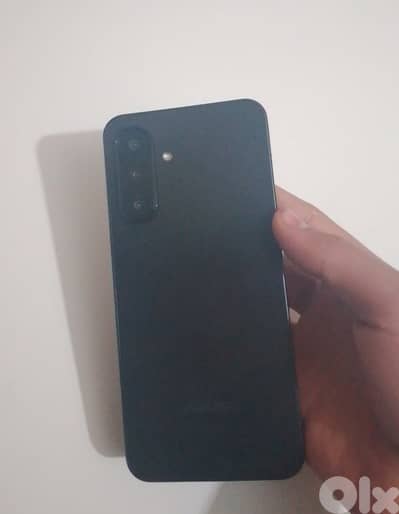 Samsung Galaxy A17 مع ضمان من الشركة