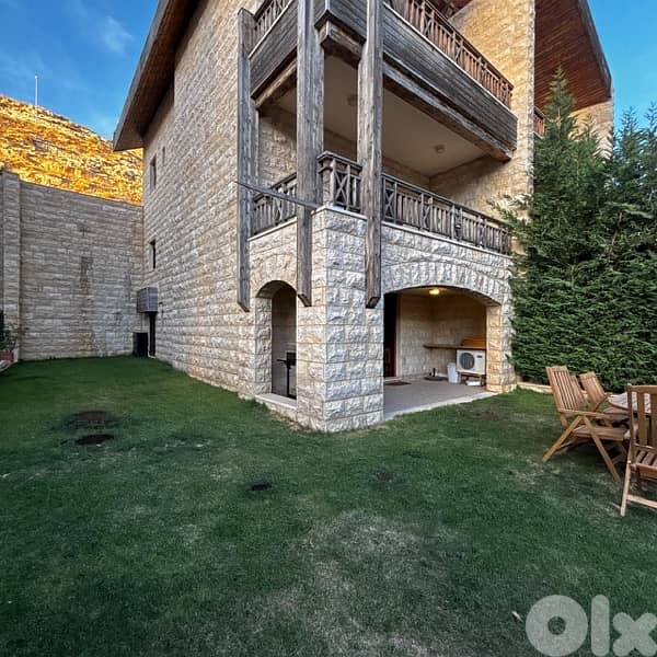 250 Sqm Chalet with Garden in Mzaar/ Faraya 2