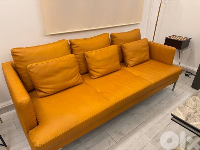 Bo Concept full leather sofa. Excellent condition. 0