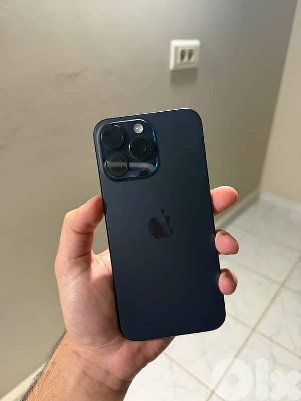 iPhone 15 Pro Max 256GB ESIM 1