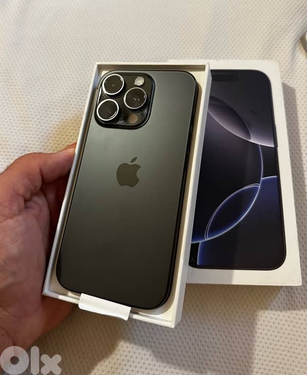 Iphone 16 Pro max 256gb battery 100% Cycle 50 New 0