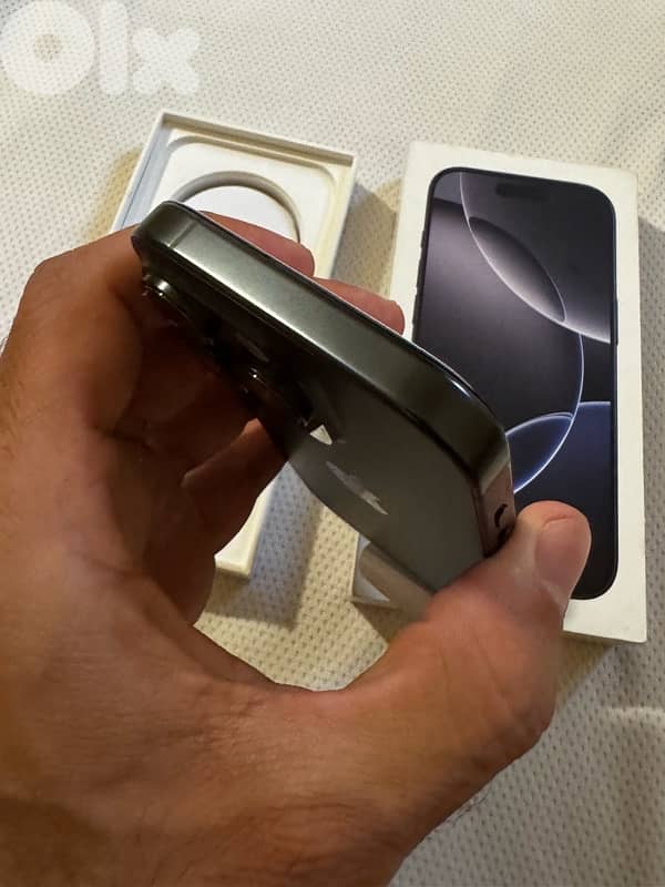 Iphone 16 Pro max 256gb battery 100% Cycle 50 New 2