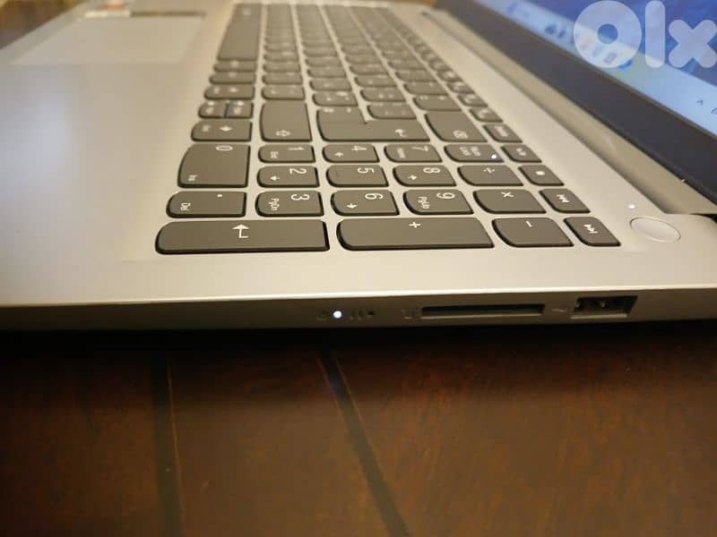 laptop lenovo ideapad1 7