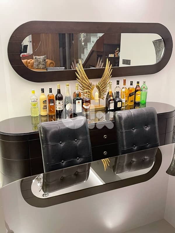 FULL & Complete Luxury Dining Room! 9