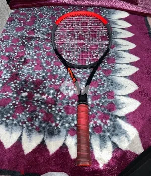 tennis racket 0