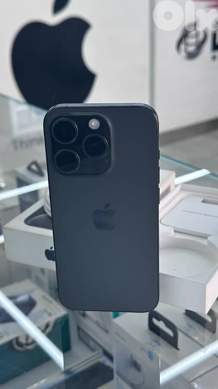 iphone 15 pro 256G. 93% 1