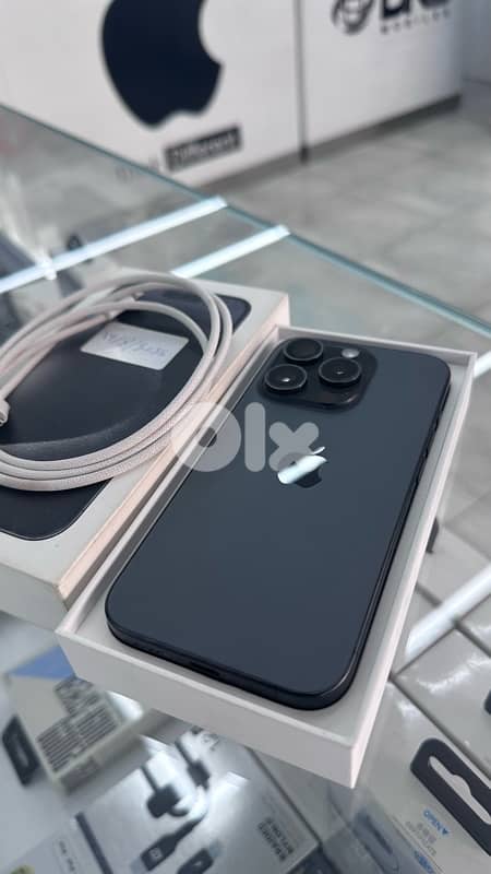 iphone 15 pro 256G. 93% 2