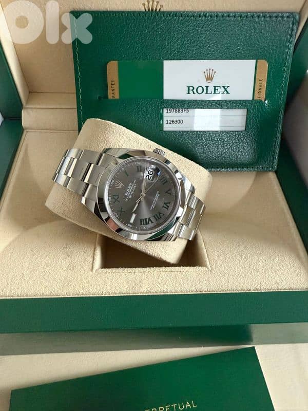 Rolex Datejust 41 – Grey Dial with Green Roman Numerals. 7