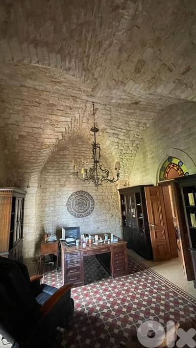 قصر للبيع في غدير