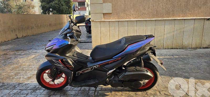 Yamaha Aerox 2024 1400$ 2