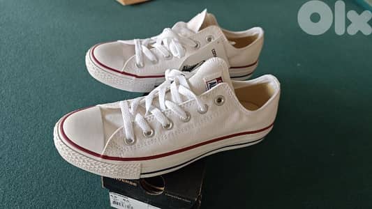 converse women new with tags 39.5