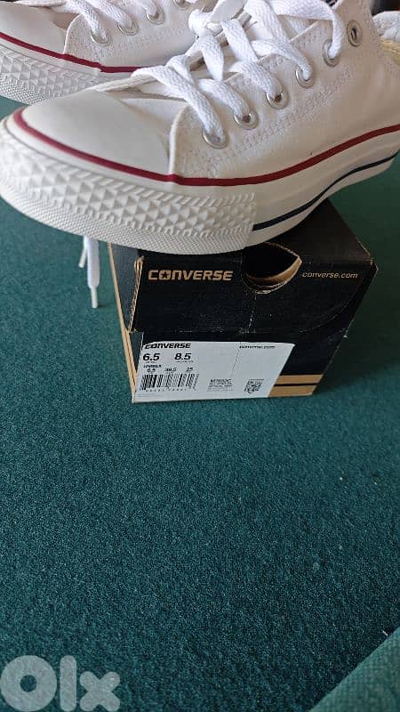 converse women new with tags 39.5 1