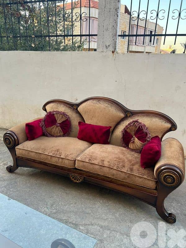 طقم كنبايات حفر ملكي خشب زان اربع قطع وطاولة 0