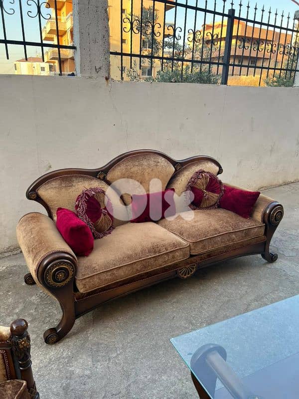 طقم كنبايات حفر ملكي خشب زان اربع قطع وطاولة 2