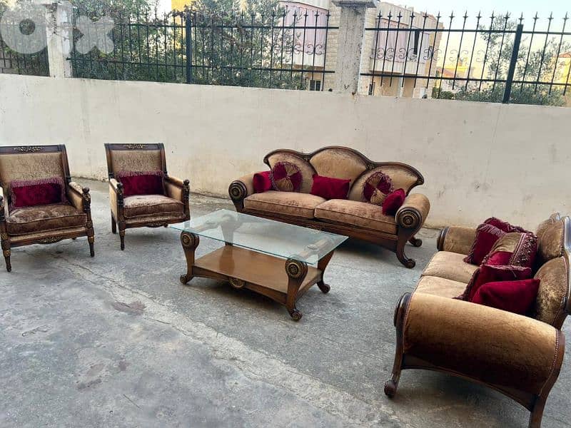 طقم كنبايات حفر ملكي خشب زان اربع قطع وطاولة 4