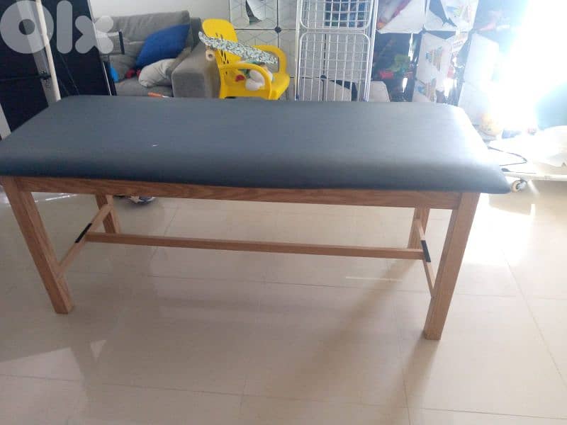 Furniture for doctor's clinic 5
