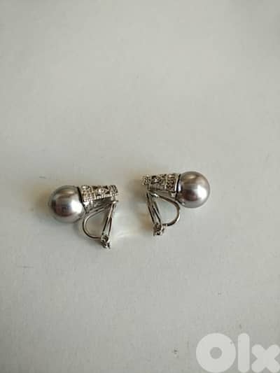 Globe strass pearl earrings - Not Negotiable