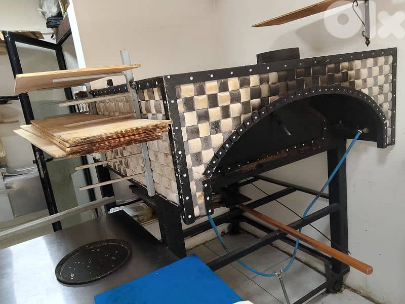 فرن مناقيش للبيع 03284983 0