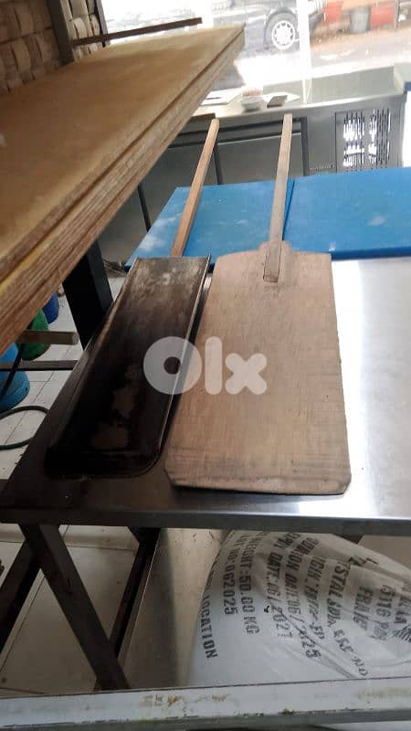 فرن مناقيش للبيع 03284983 5