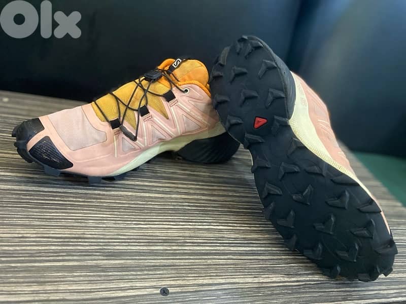 salamon hiking shoes unisex 4