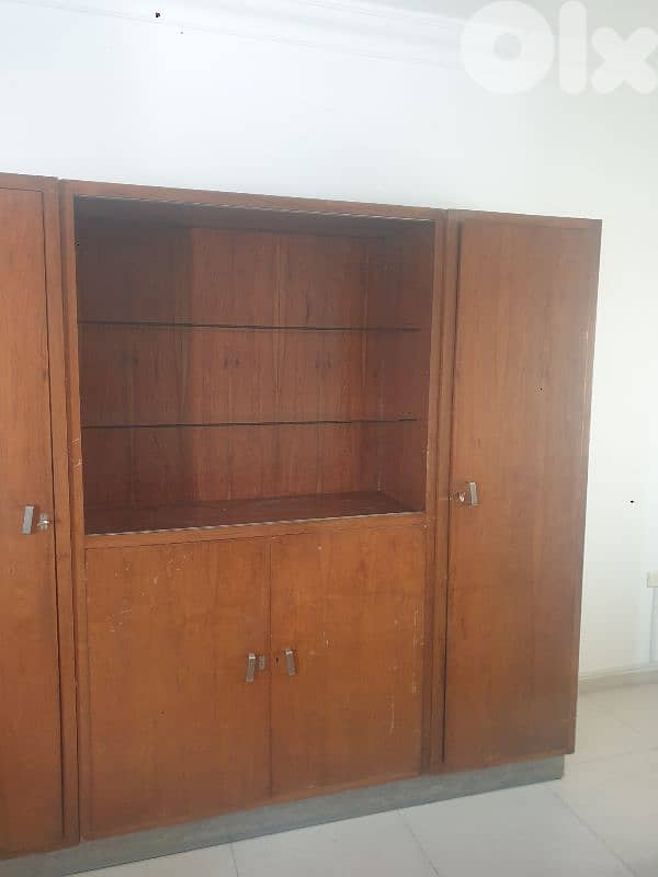 office furniture in good condition 2