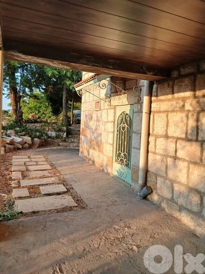 Apartment with Garden & Beautiful Mountain View in Airoun