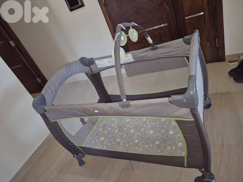 Portable baby Bed with mattress 1