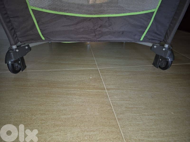 Portable baby Bed with mattress 7