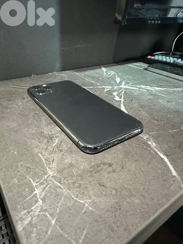 IPHONE 11pro 512gb mech mafkouk 1