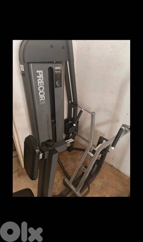 Back row machine original precor like new 1
