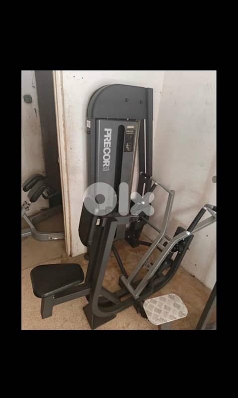 Back row machine original precor like new 2