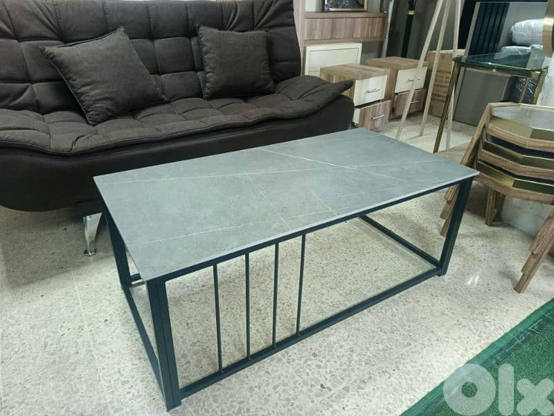 طاولة نصف سيراميك. Center table ceramic 0