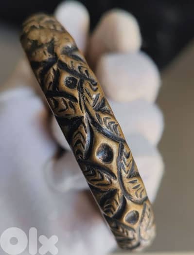 vintage hand carved bangle
