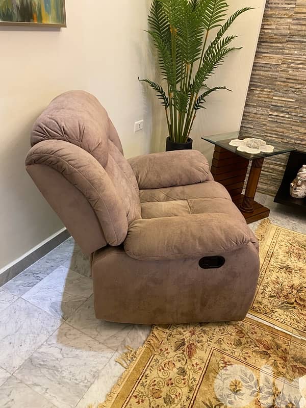 Recliner 1