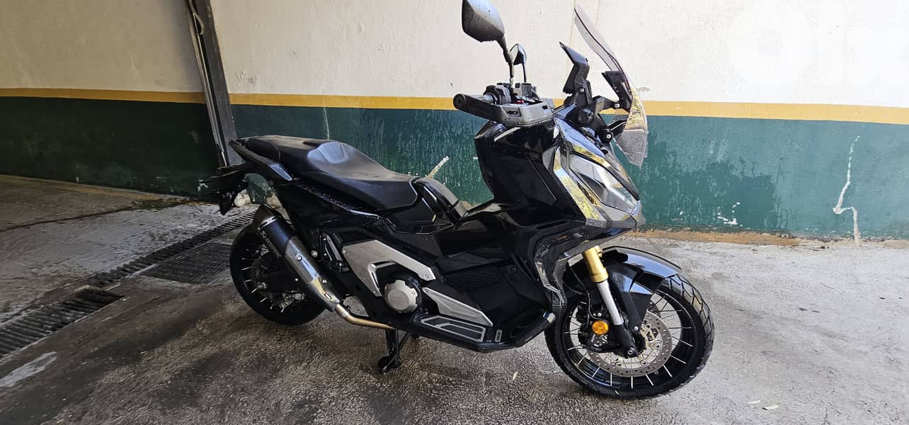 Honda xadv 750 2021 like new 9