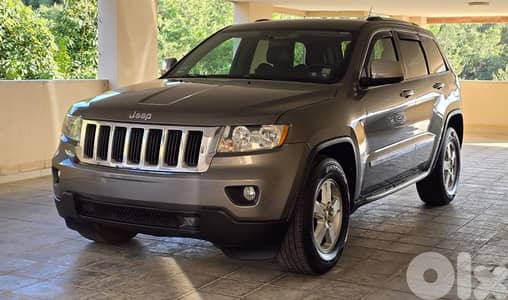 JEEP GRAND CHEROKEE V6 2011 !! SUPER CLEAN!!