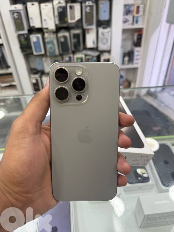 15 pro max 256g like new 0