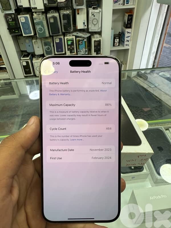 15 pro max 256g dark natural like new still water resistant 0