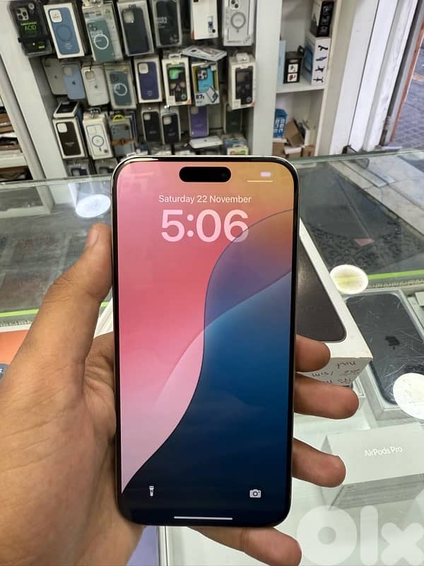 15 pro max 256g dark natural like new still water resistant 1